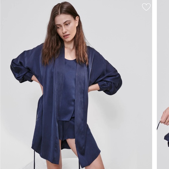 Lunya Washable Silk Robe - Picture 2 of 8